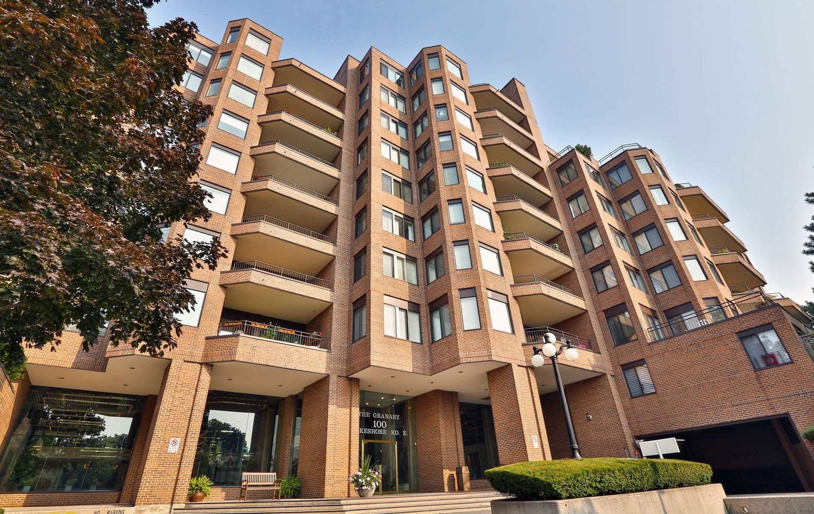 The Granary luxury condos in Downtown Oakville