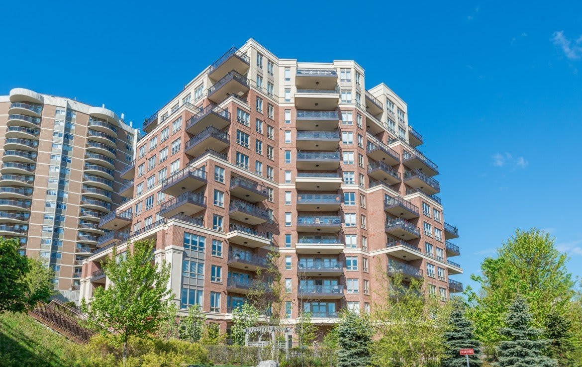 One Eleven Forsythe luxury condos in Downtown Oakville