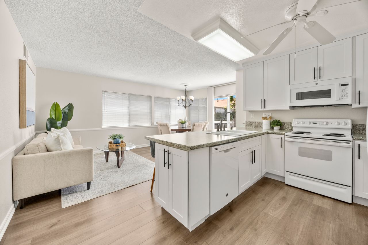 1109 Burns Ave photo 8