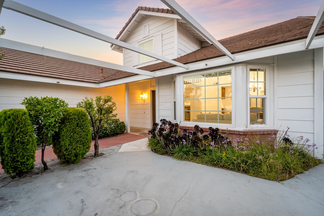 915 W Solano St. photo 5