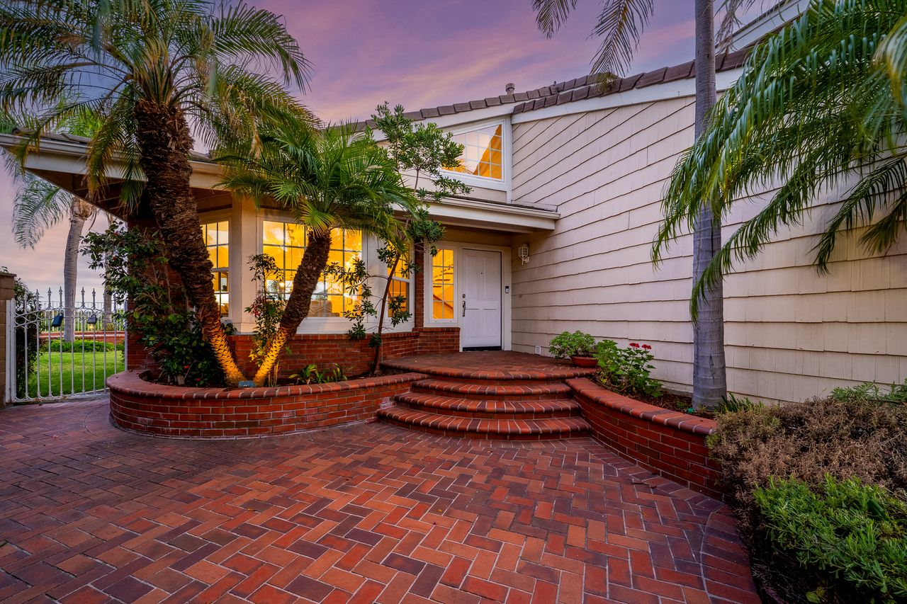 25856 Windsong photo 8