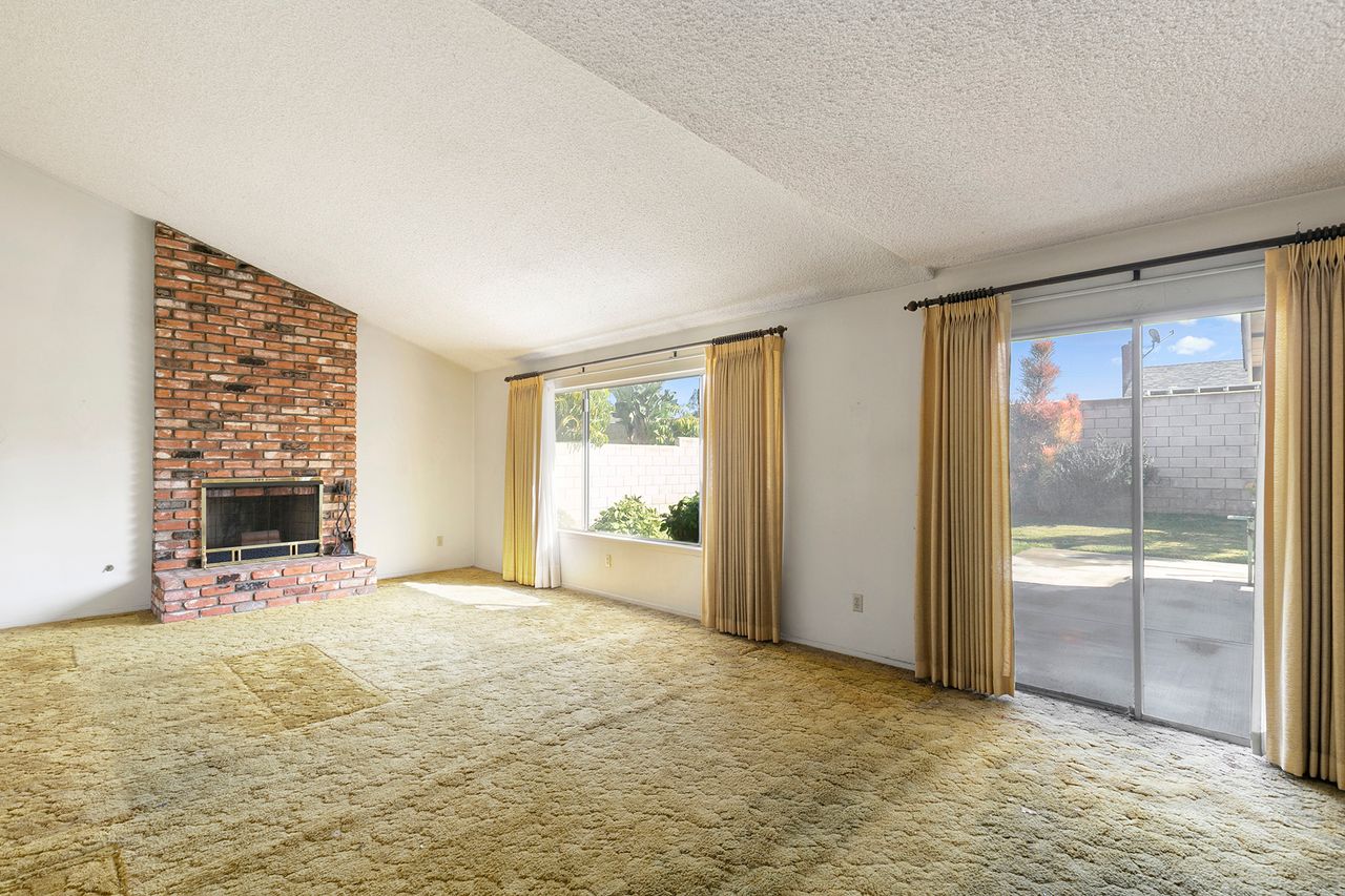 15902 Plumwood Street photo 3