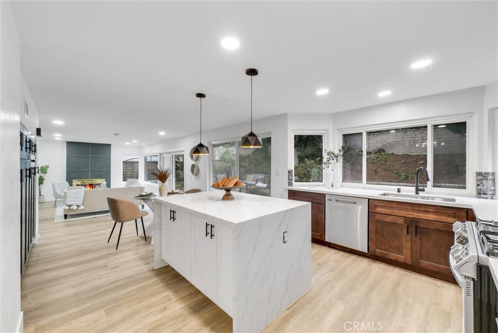 25192 Linda Vista Dr photo 8