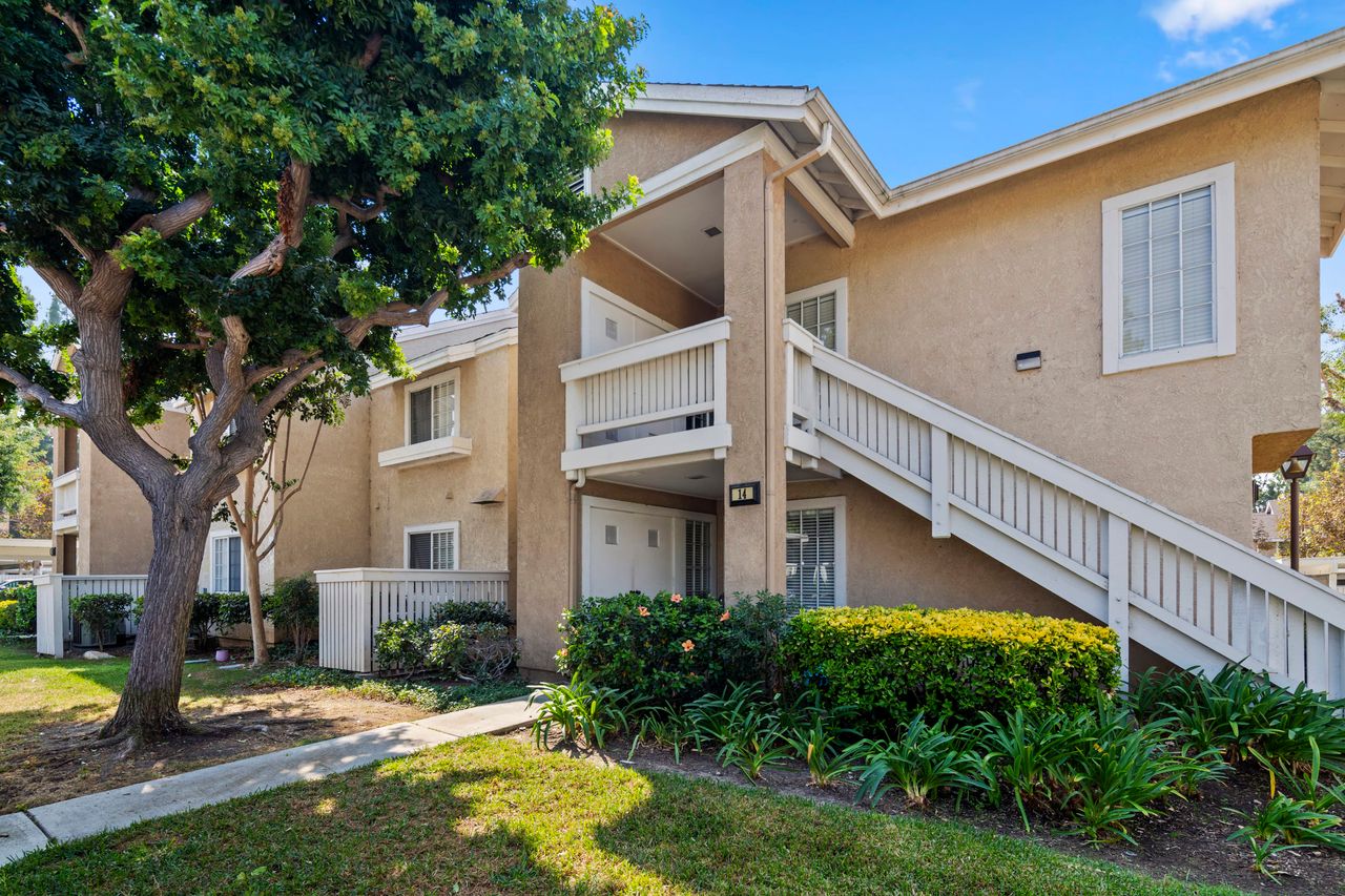 14 Greenfield Unit: 3 photo 1