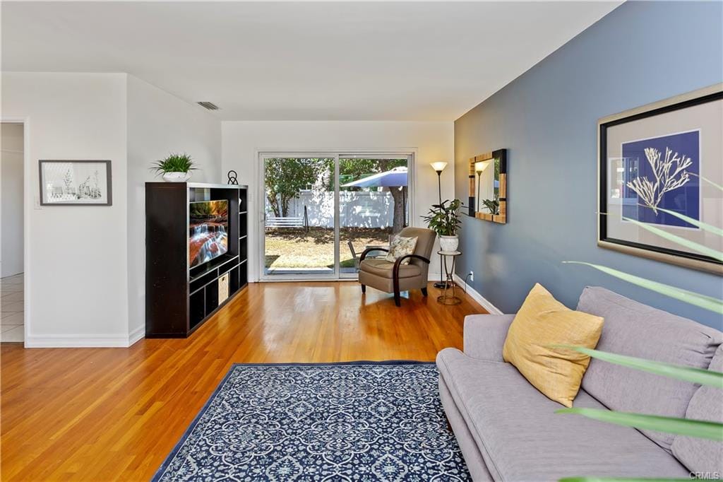1012 S Washington Ave photo 3