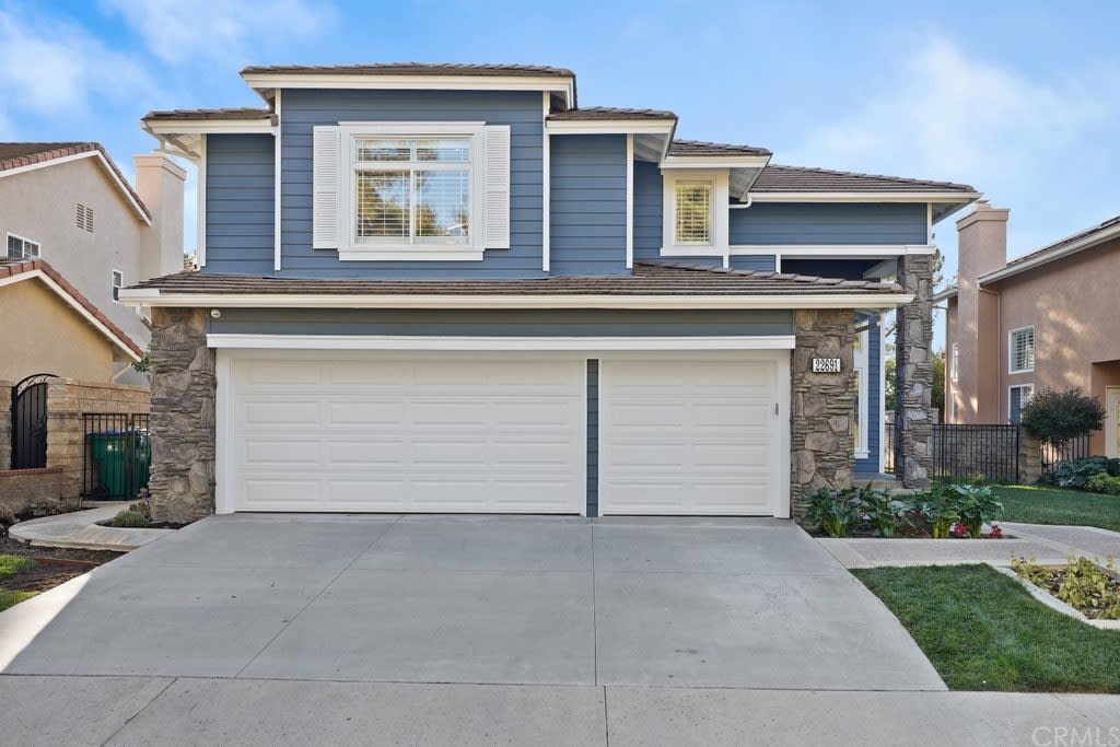 22691 Burlwood photo 1