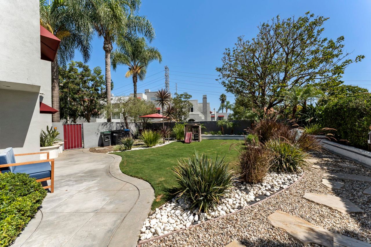 26936 Carnelian Unit 241 photo 5