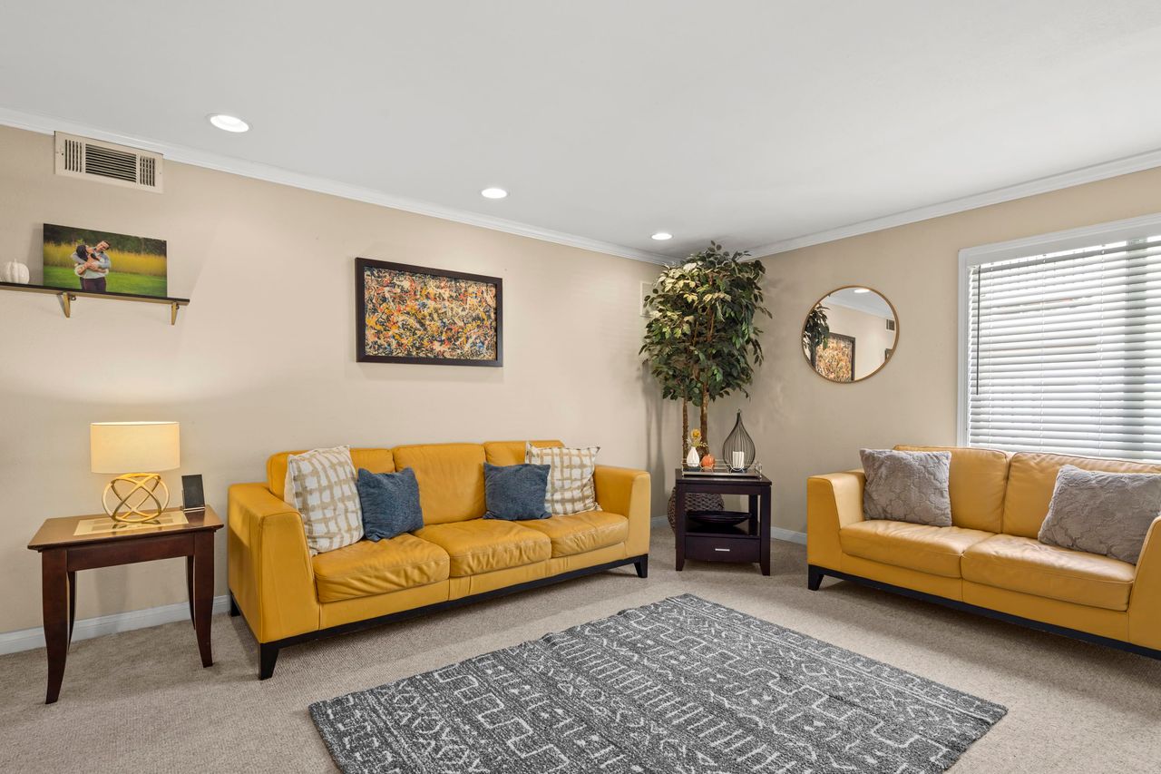14 Greenfield Unit: 3 photo 4