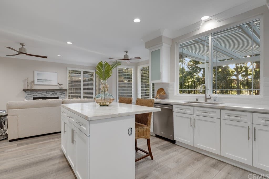 22691 Burlwood photo 7