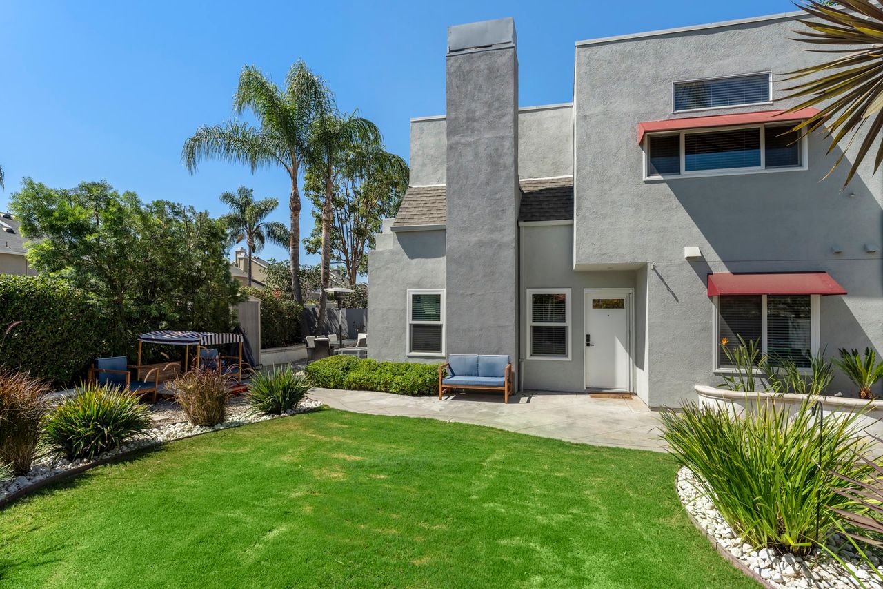 26936 Carnelian Unit 241 photo 1