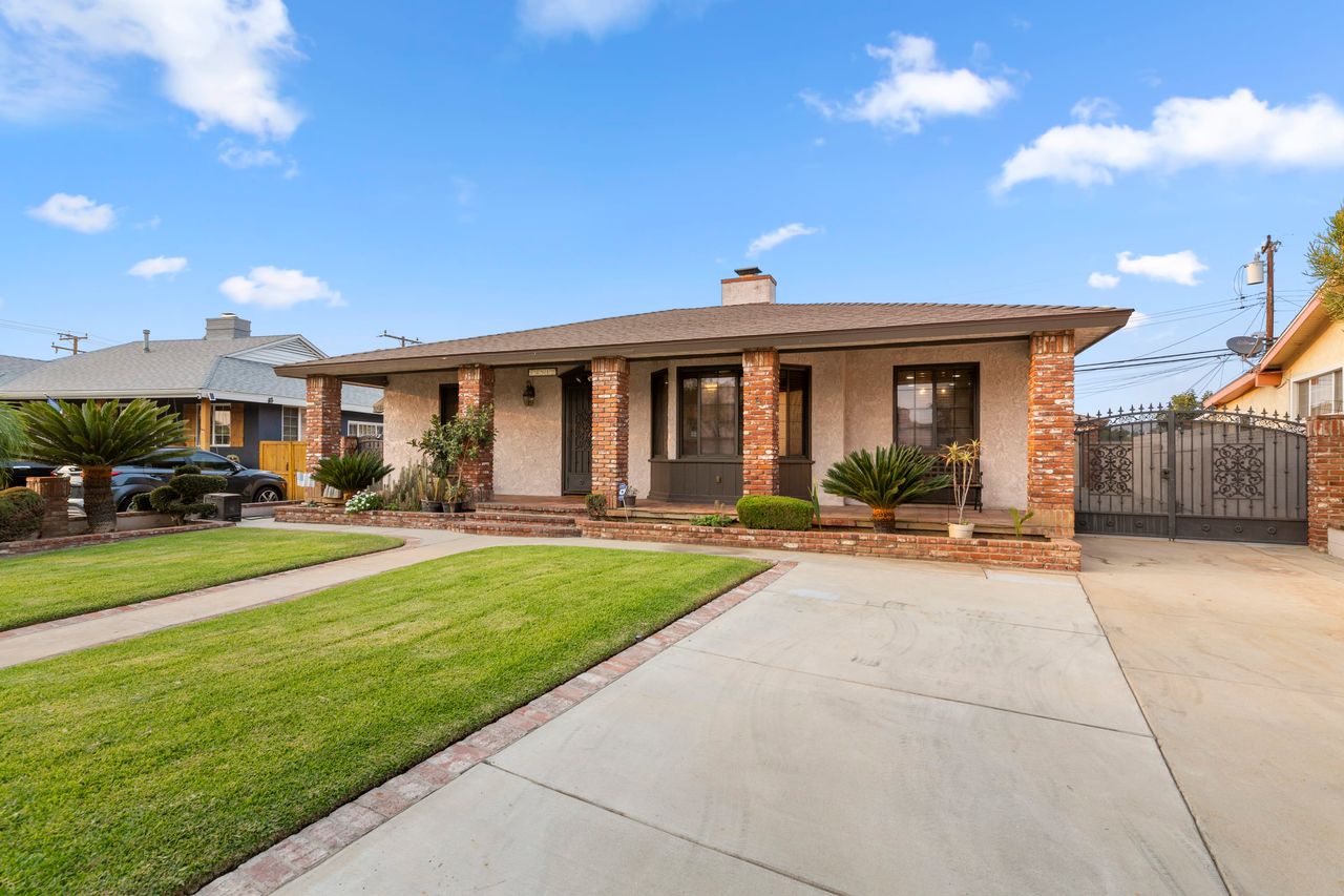 13912 De Alcala Drive photo 2