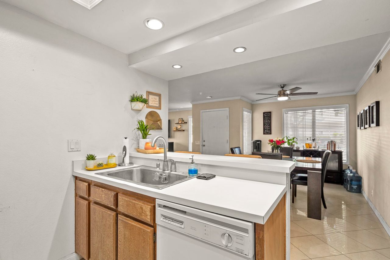 14 Greenfield Unit: 3 photo 9