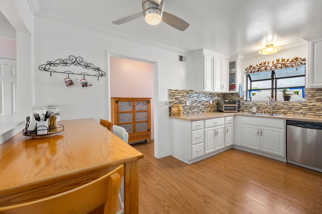 828 Invergarry St. photo 8