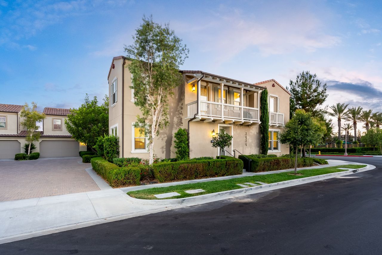 148 Hemisphere, Irvine, CA photo 2