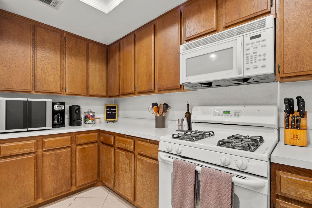 14 Greenfield Unit: 3 photo 10