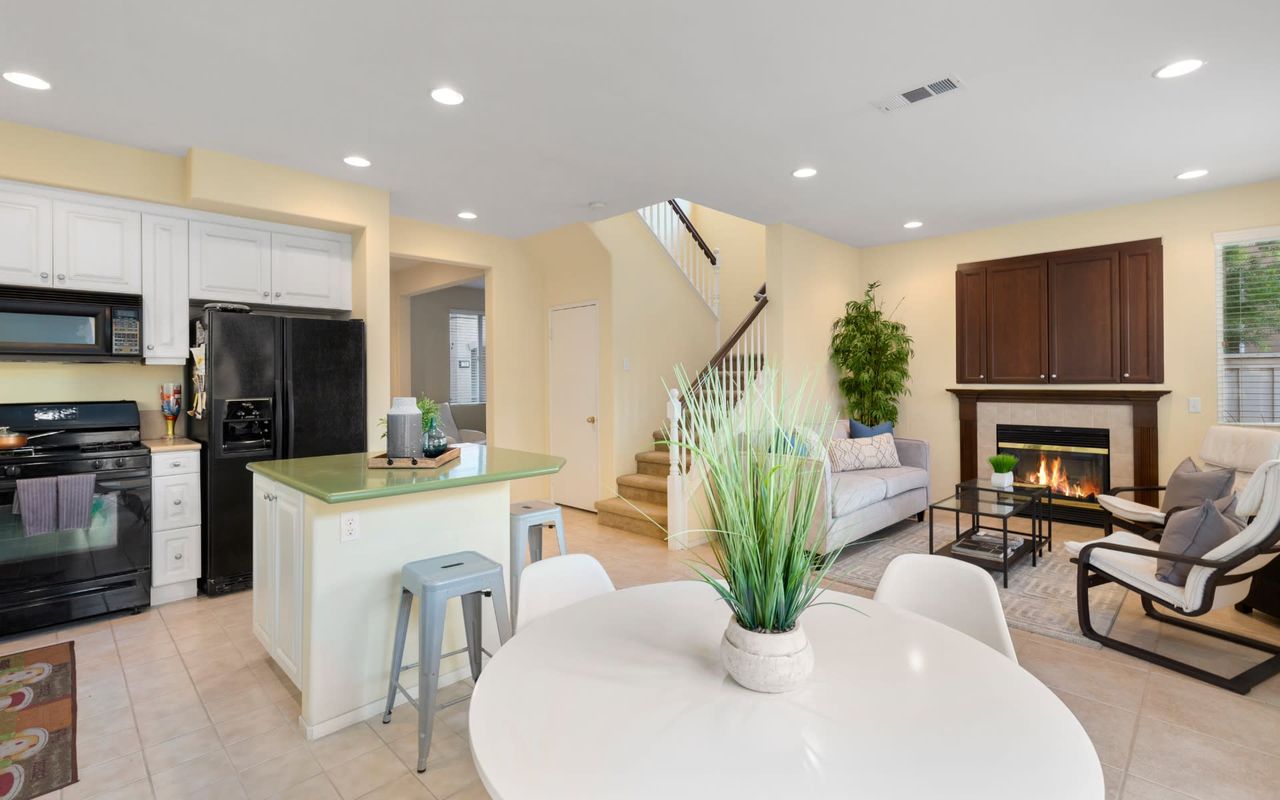 90 Saint James Unit: 83 photo 10