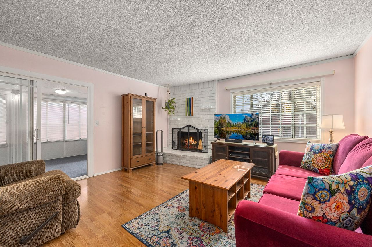 828 Invergarry St. photo 10