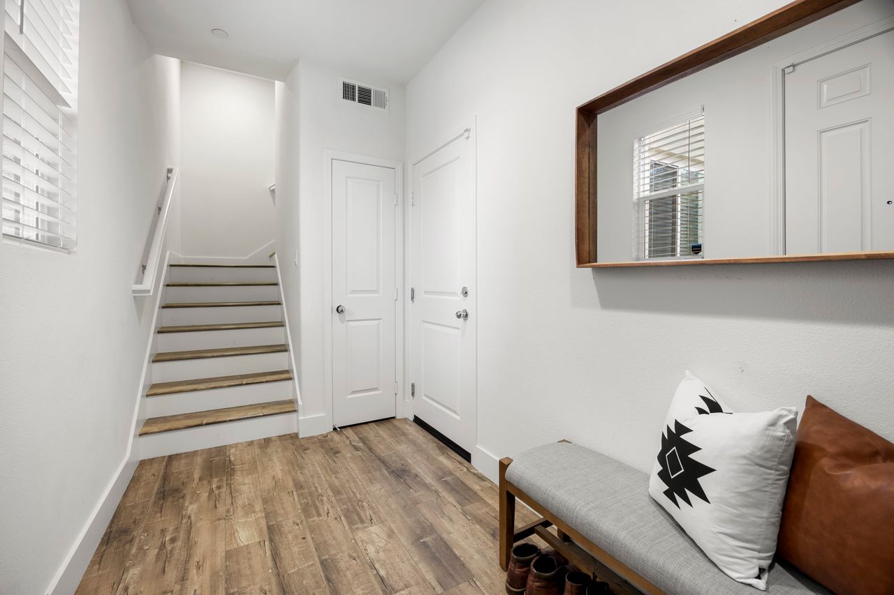 8288 Celestial Ave photo 5