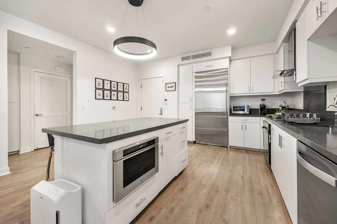 2412 Nolita photo 5