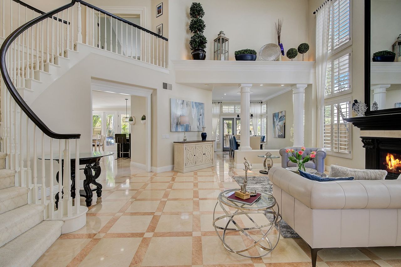  26285 Ibeza Rd photo 2