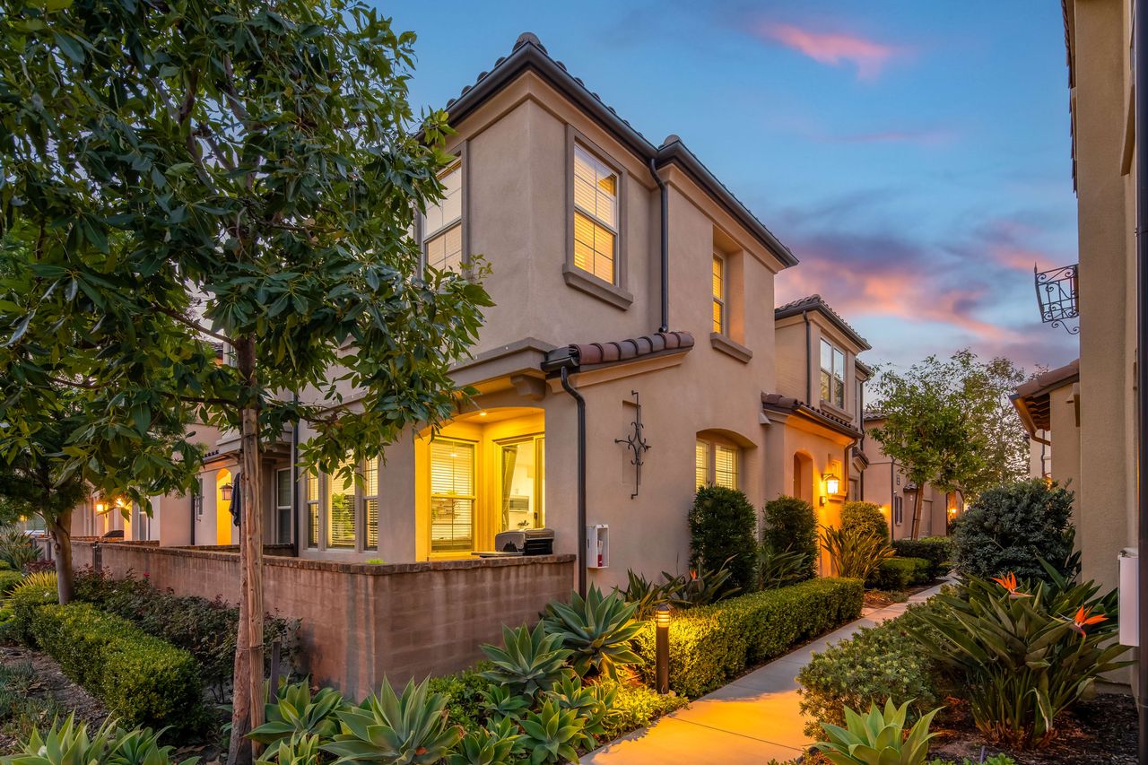 92 Finch photo 1