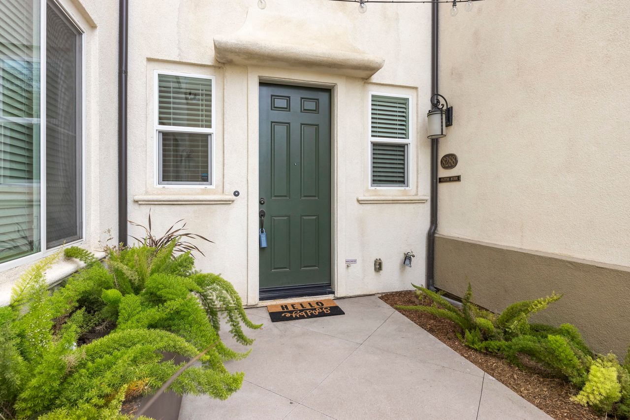 8288 Celestial Ave photo 4
