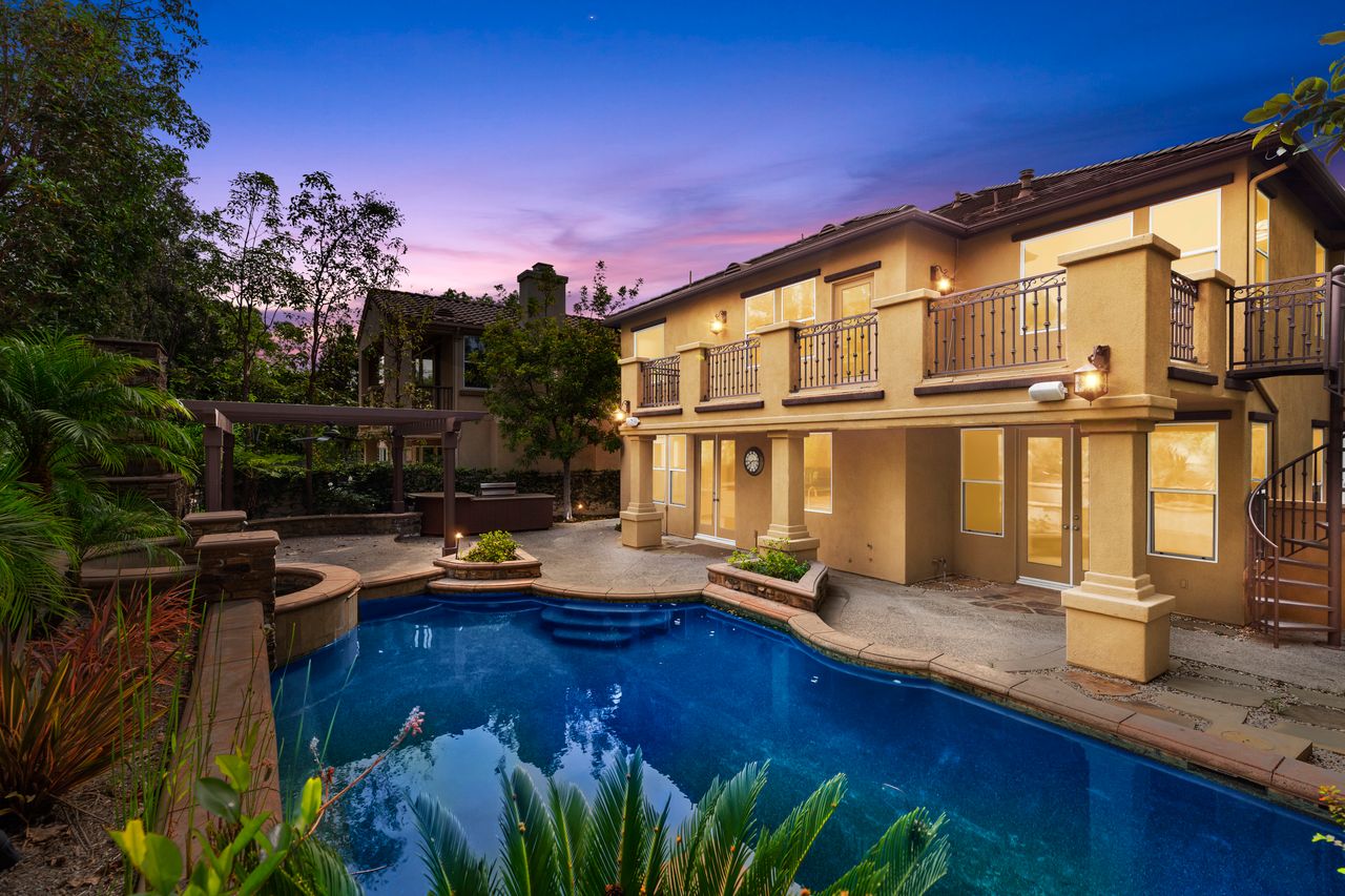 12 Elliot Lane photo 1