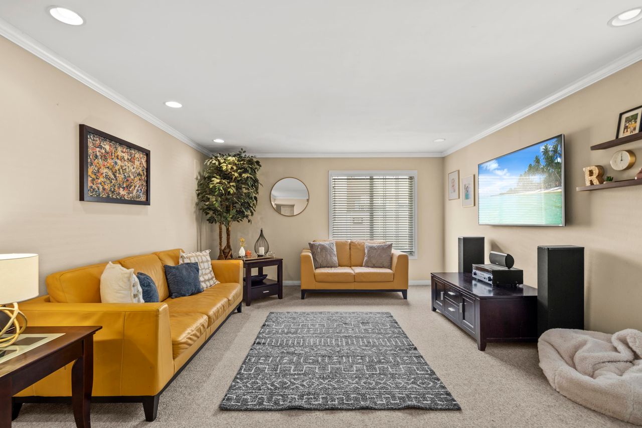 14 Greenfield Unit: 3 photo 3