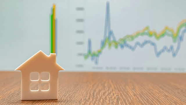 Spring vs. Summer Home Sales: When Is the Best Time to Buy or Sell in Irvine?