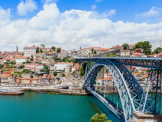 Almada 109 and Estória, Porto
