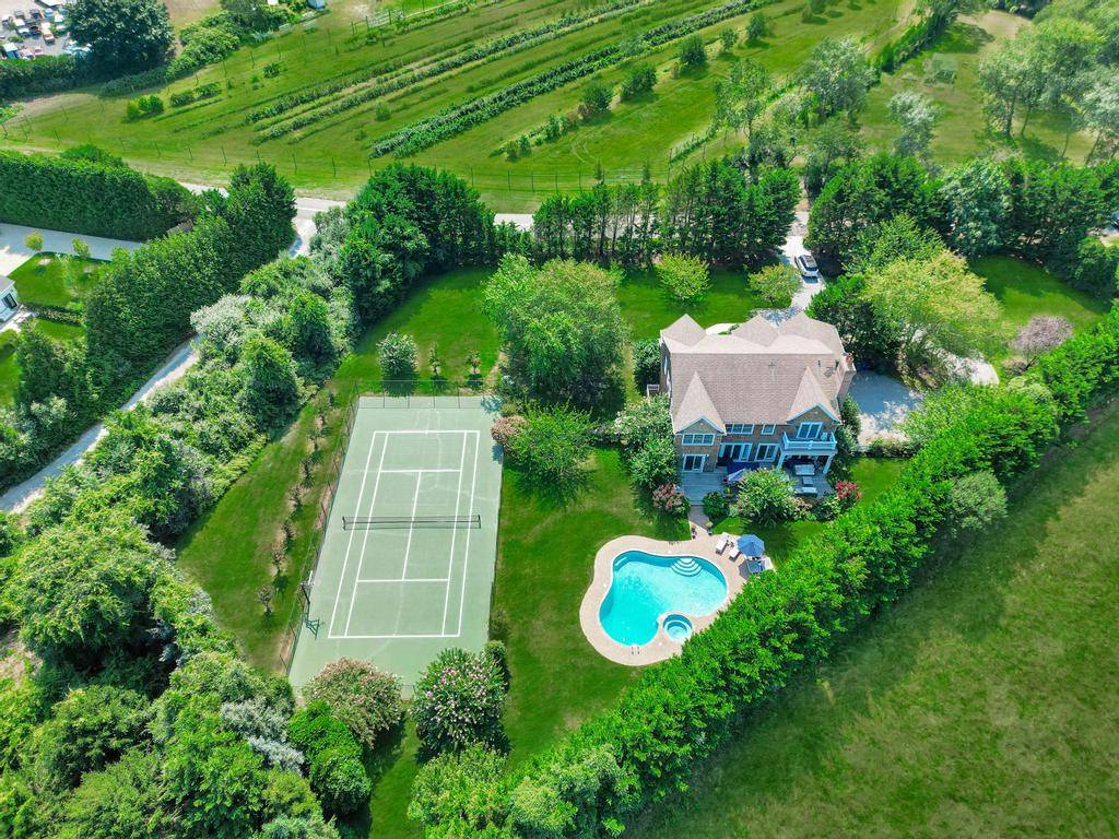 72 Windmill Ln, photo 1 of 39