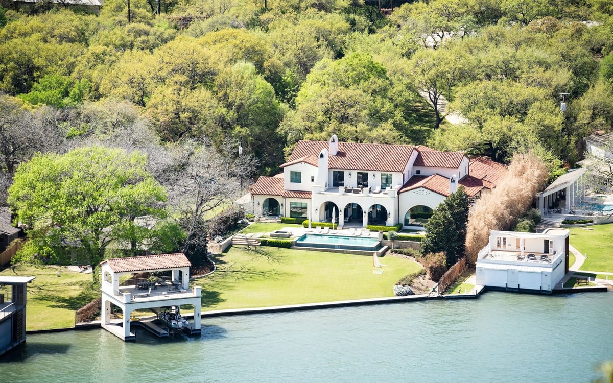Boat dock and deep water frontage on Lake Austin in Austin, Texas