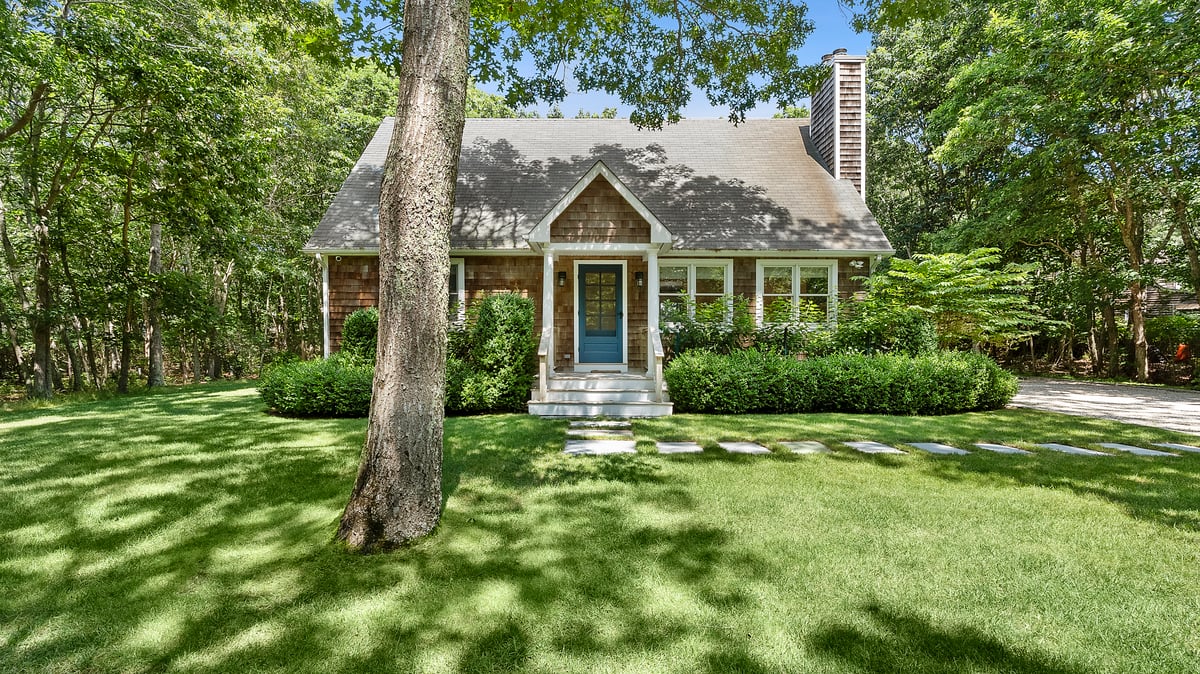 Shingled Beach House Near Long Beach, photo 1 of 13