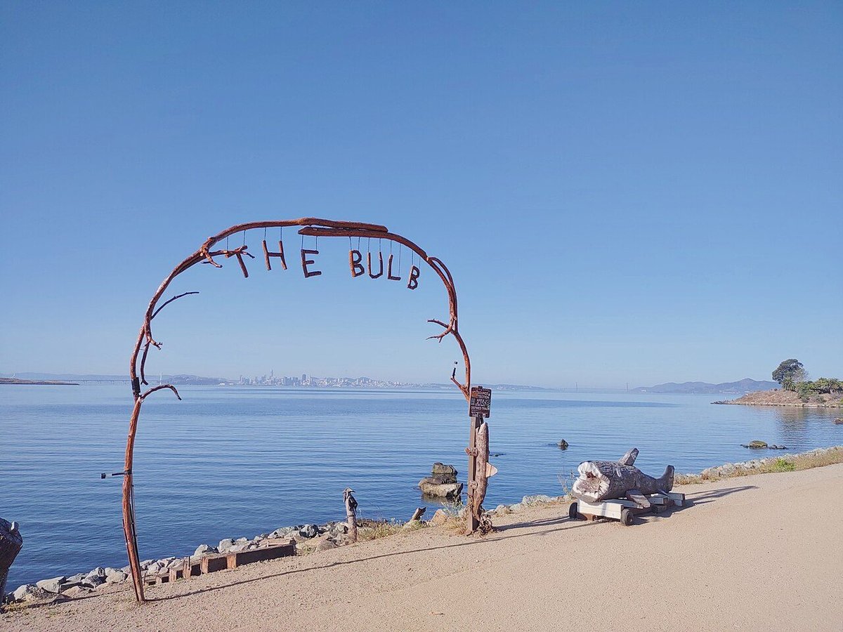 Albany Bulb shoreline park in Albany California