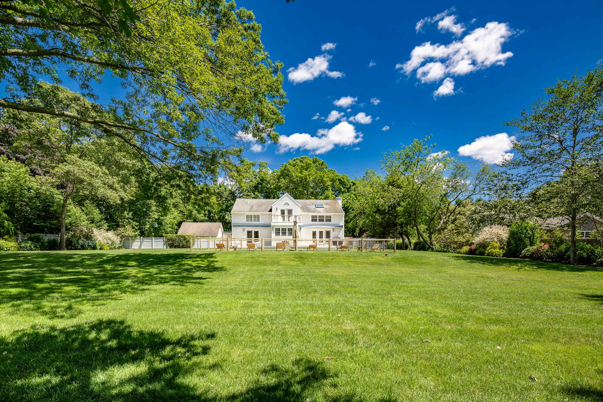 27 Fieldview Ln, photo 1 of 20