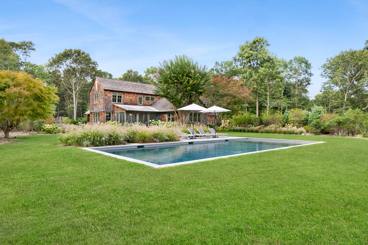 Exceptional Design In Sagaponack, photo 1 of 40
