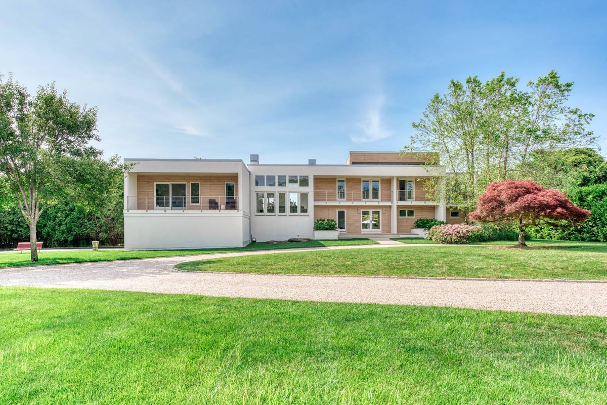 117 Erica's Ln, photo 1 of 16