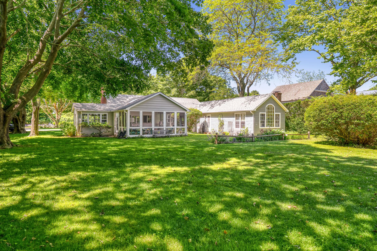 Bridgehampton South Near Ocean and Sagg Pond, photo 1 of 15