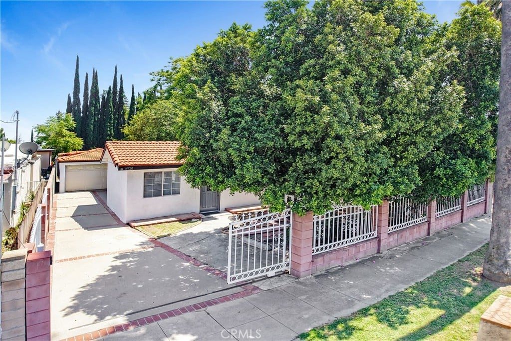 Property photo 1