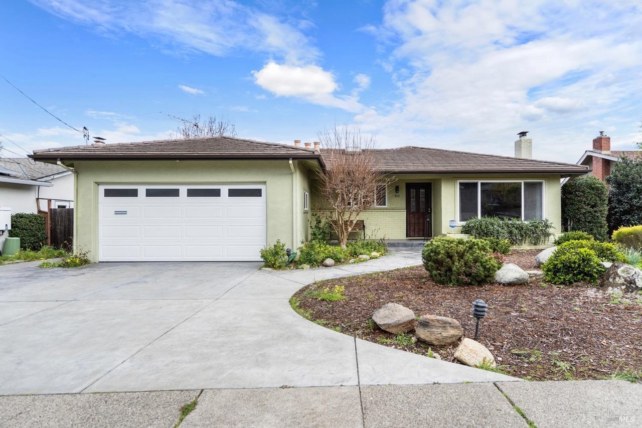 Property photo 1