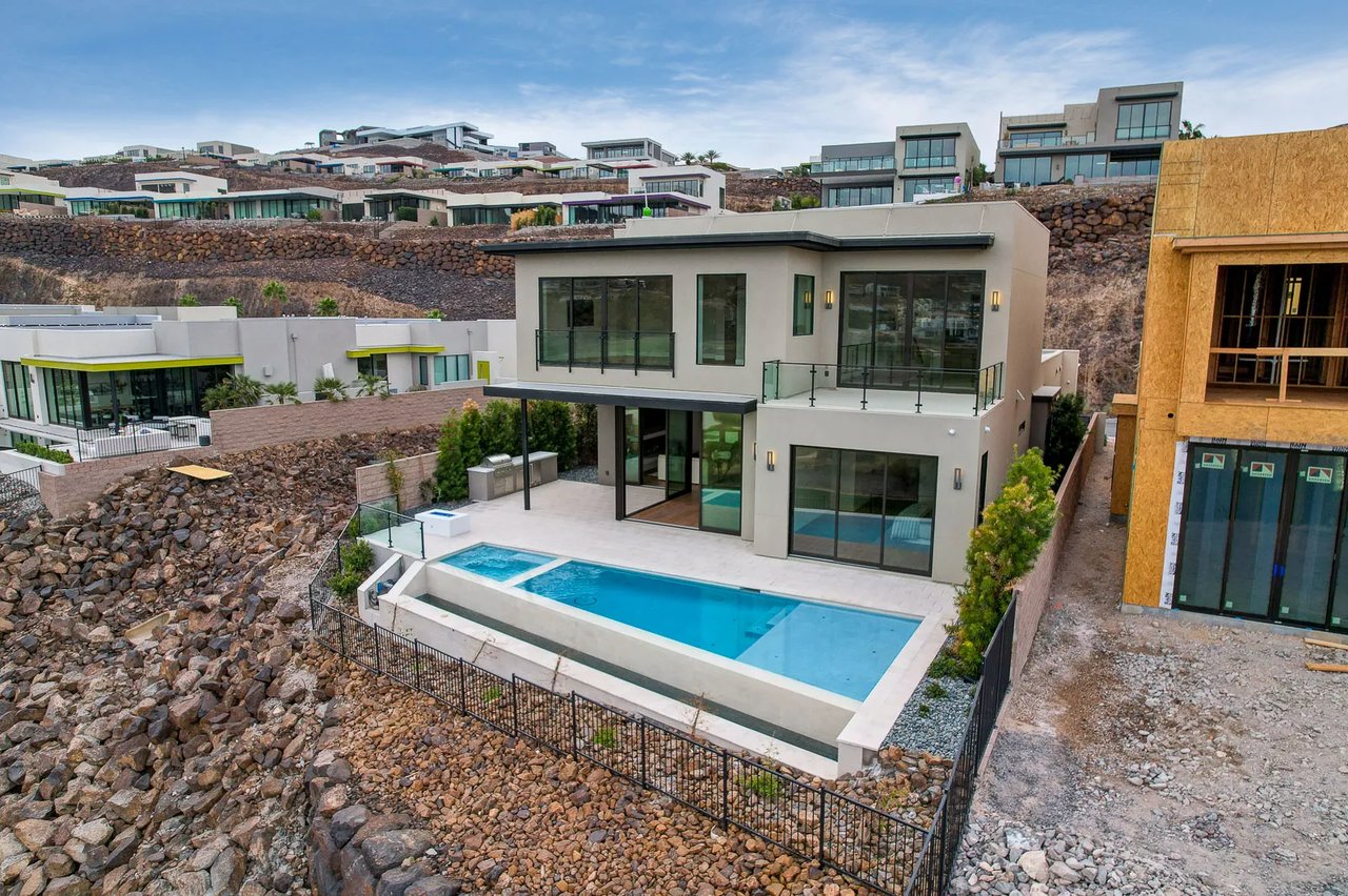 Modern Model Home for Sale in MacDonald Highlands