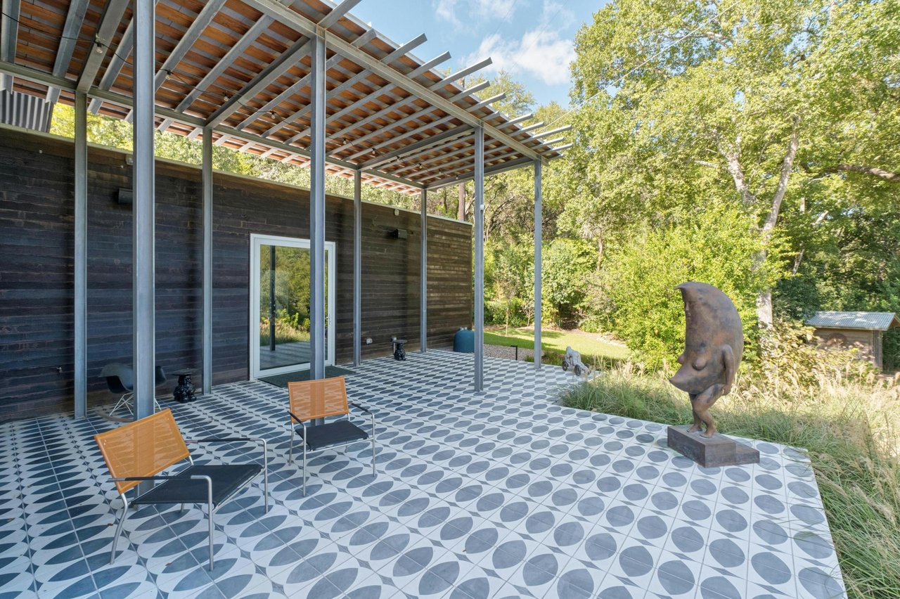 2212 River Hills Road