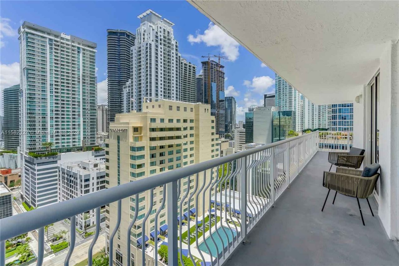 1200 Brickell Bay Dr Unit 2424