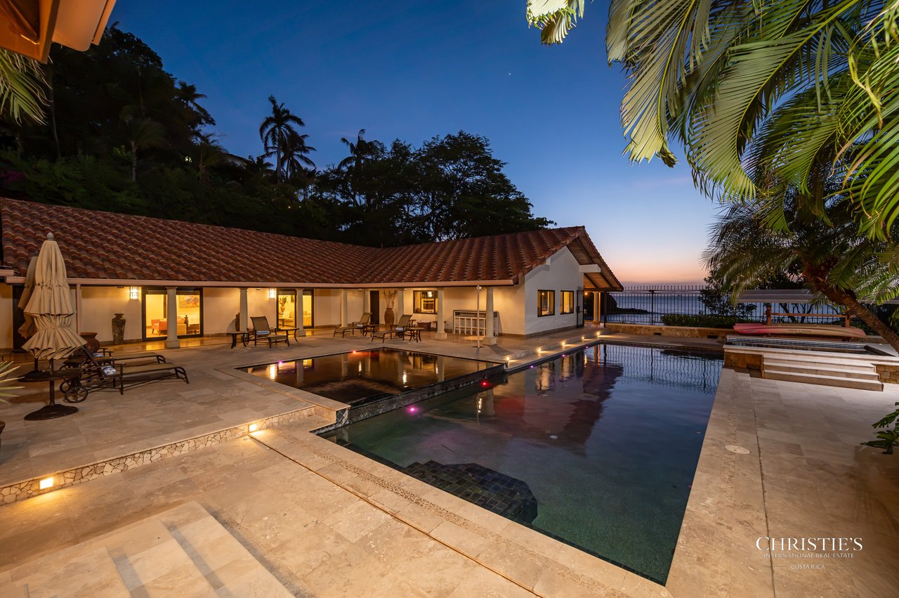 Casa Playa Bonita | Beachfront Luxury Estate in Playa Flamingo