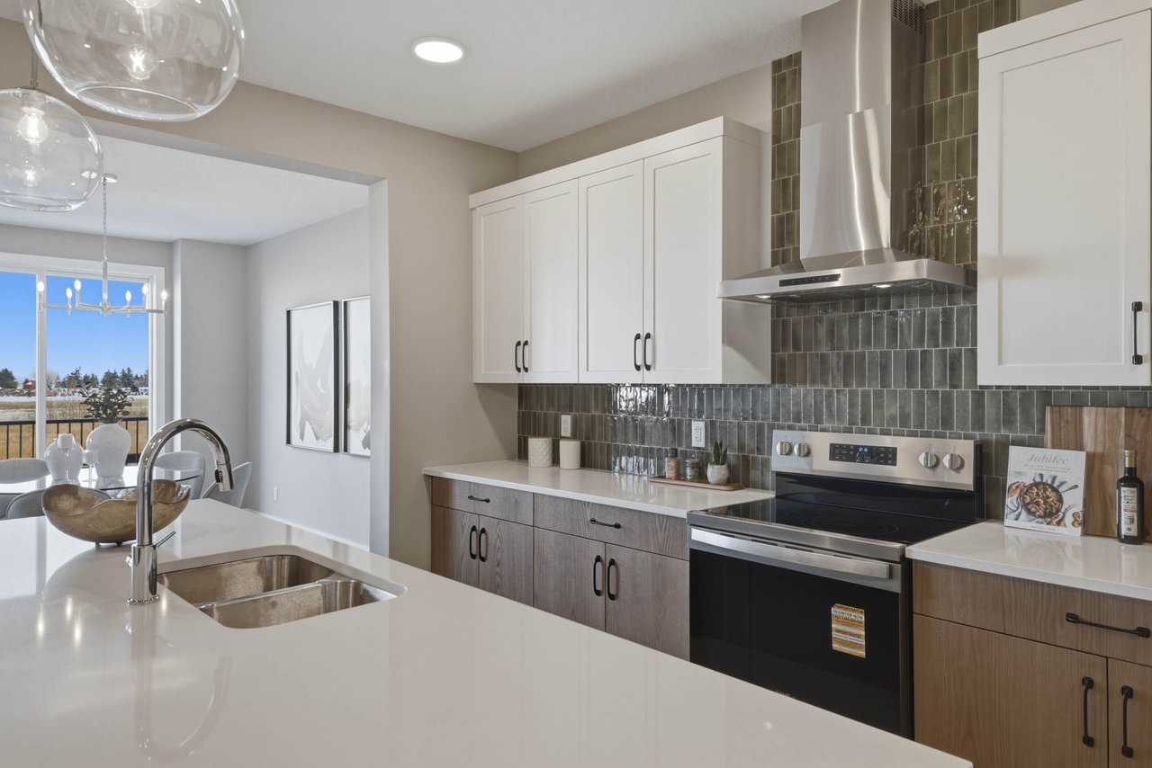 135 Belvedere Crescent SE