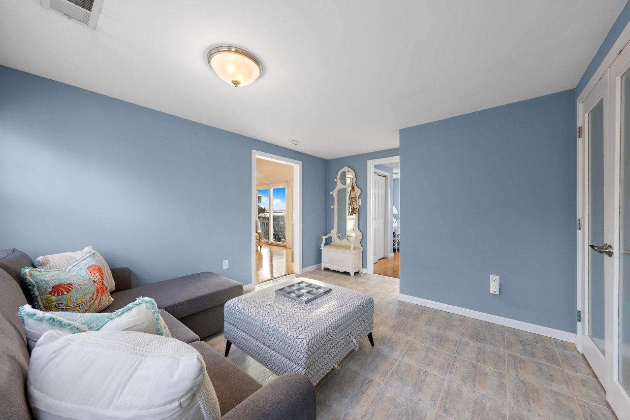 25 Joan Rd, Long Beach Township - Pet Friendly 