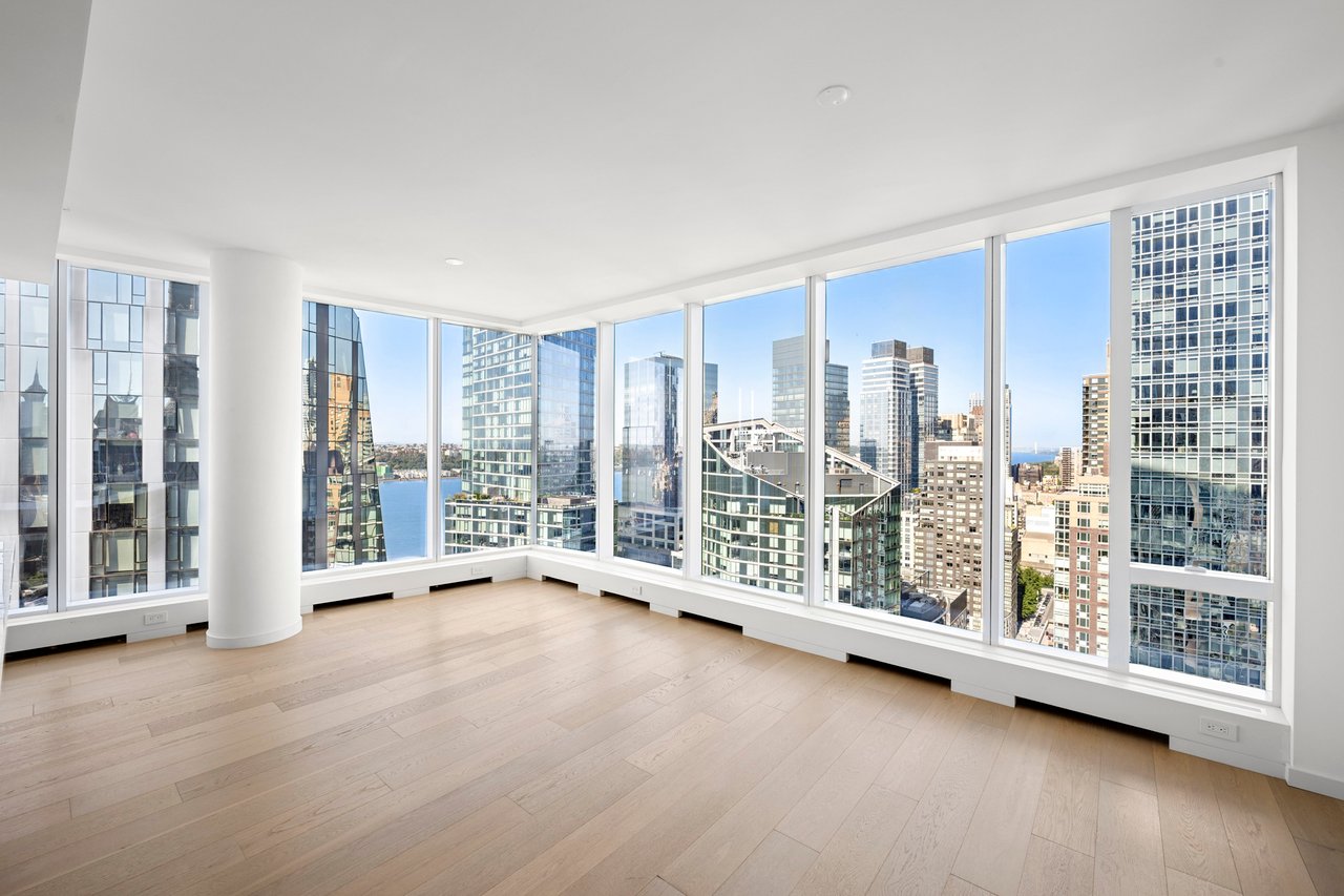 Upper West Side Manhattan rental property marketing for landlords, including apartments, condos, co-ops, brownstones, townhouses, prewar residences, luxury rentals, high-rise apartments, renovated properties, and investment properties with Parviz Latipzoda and The Parviz Team at Compass.