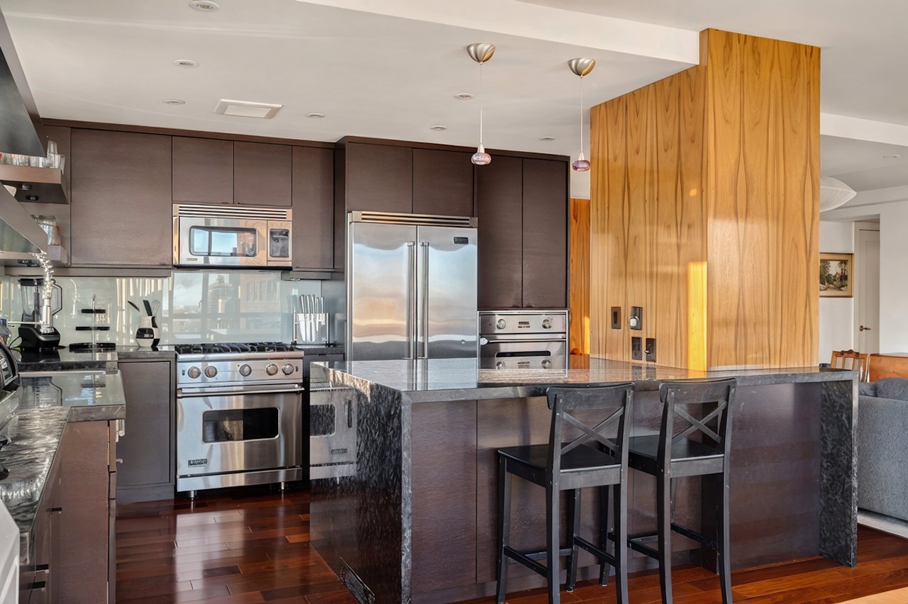 190 E 72nd Street 34CD
