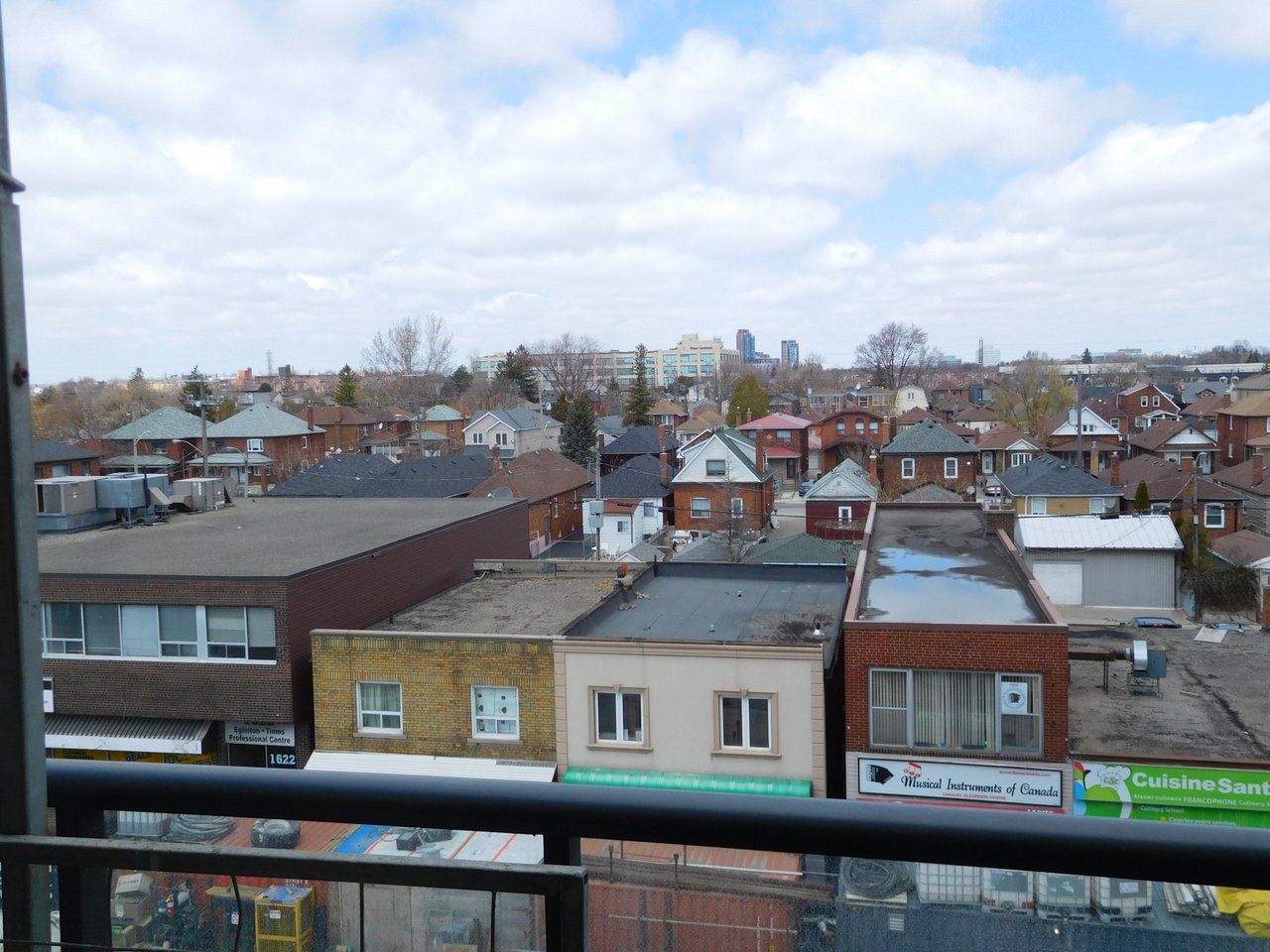 1603 Eglinton Ave W Unit: 412