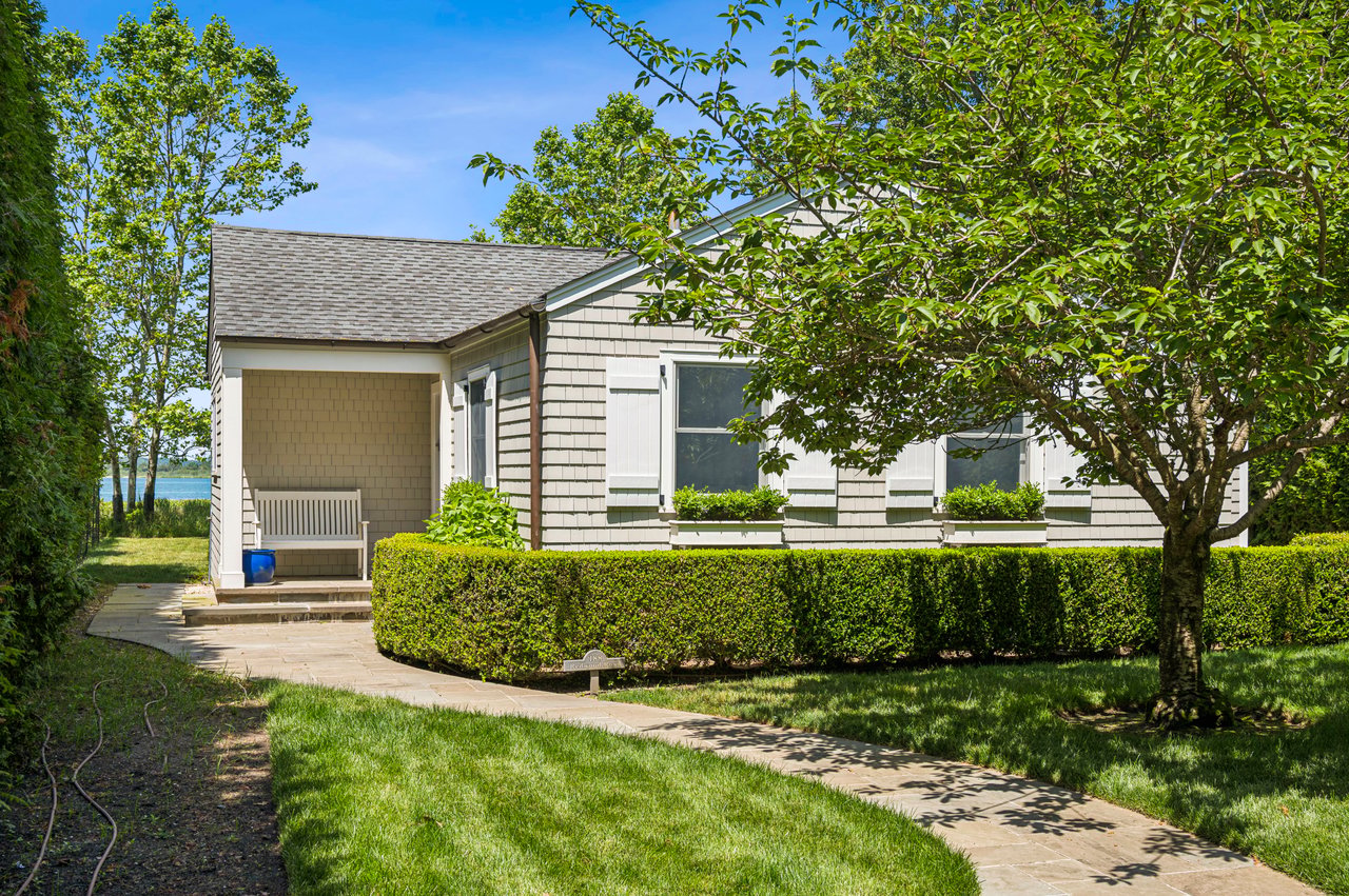 188 Redwood Road